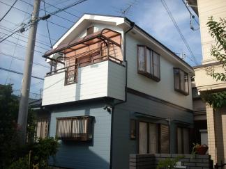 外壁塗り替え工事　単色→複色　￥298,000